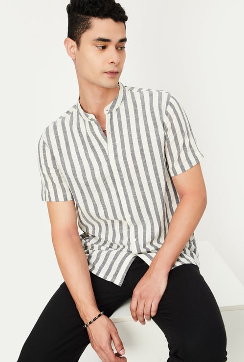 Men Striped Band Collar Short Kurta