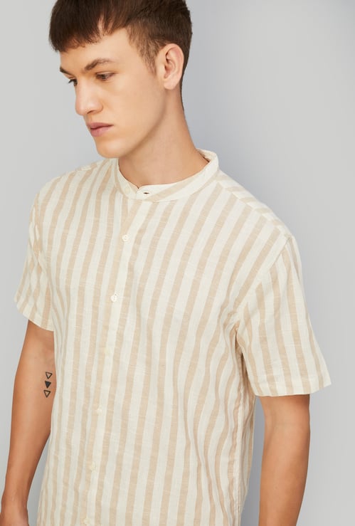 Men Striped Band Collar Short Kurta