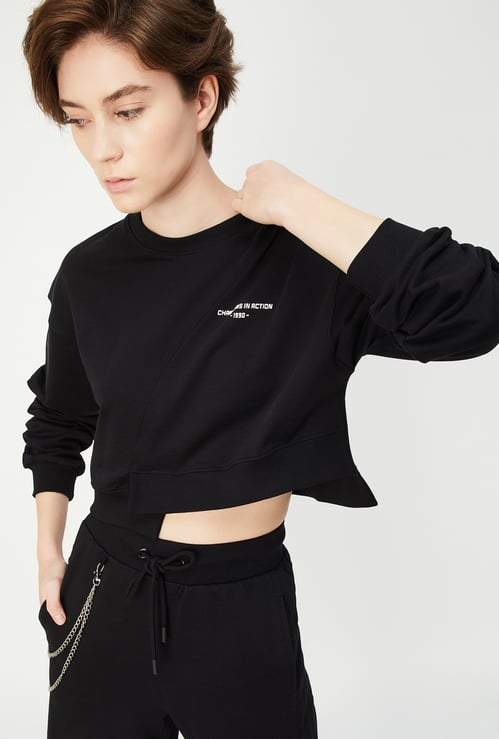 Women Solid Cropped Sweatshirt