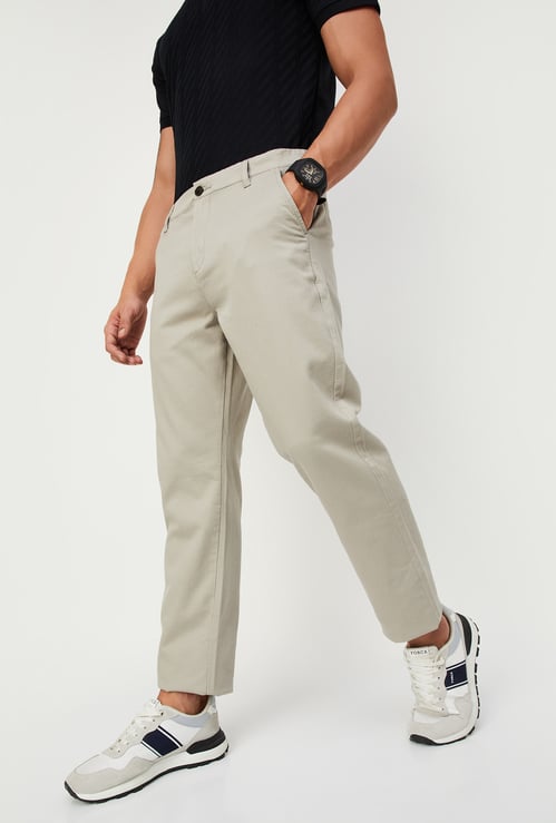 Men Solid Flexi Waist Slim Fit Chinos