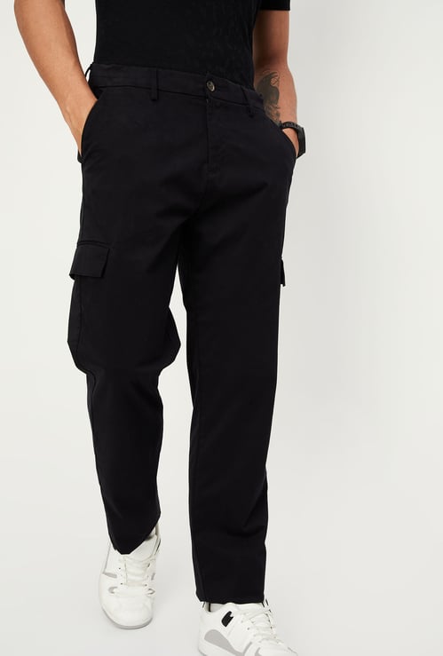 Men Slim Fit Solid Flexi Waist Cargo Chinos