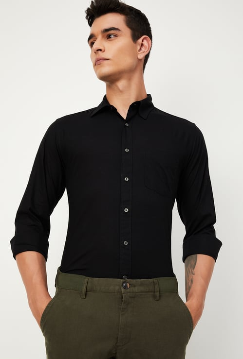 Men Slim Fit Solid Casual Shirt