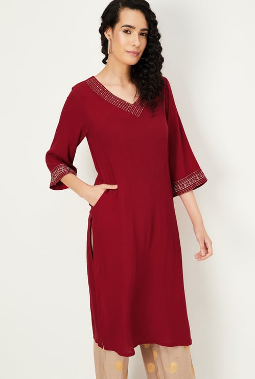 Women Embroidered Straight Kurta