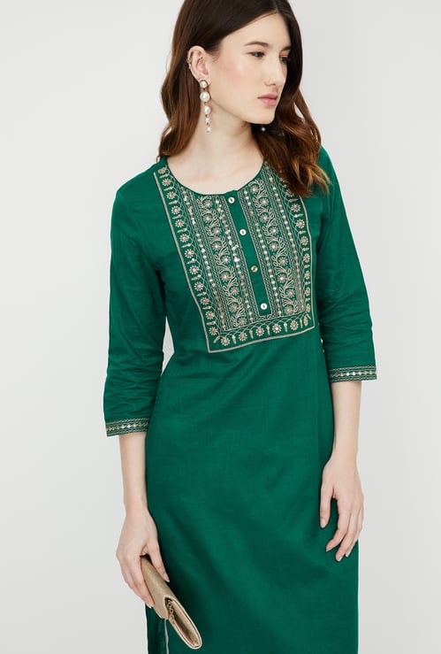 Women Embroidered Straight Kurta