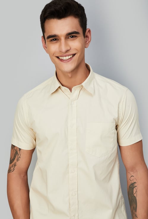 Men Slim Fit Solid Casual Shirt