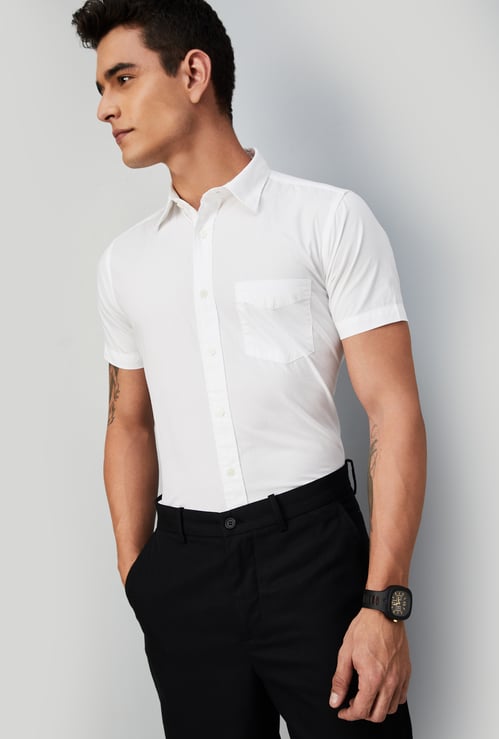 Men Slim Fit Solid Casual Shirt