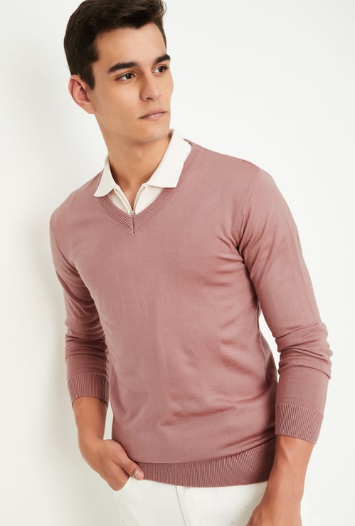 Men Solid V-Neck Sweater