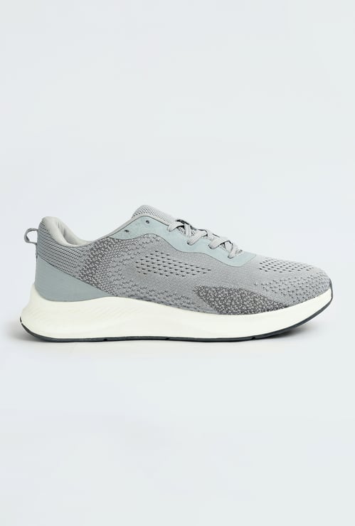 Men Mesh Panelled Sports Shoes