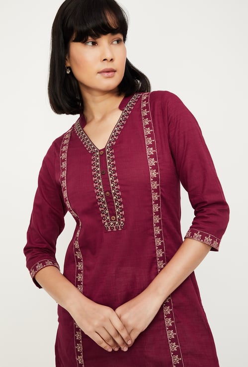 Women Embroidered Straight Kurta