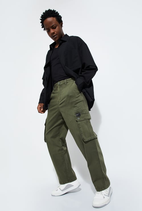 URB_N Men Relaxed Fit Cargo Trousers