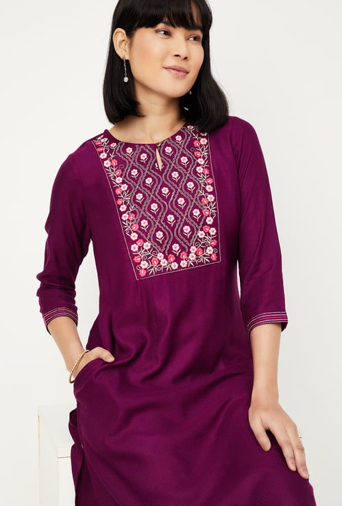 Women Embroidered Yoke Straight Kurta