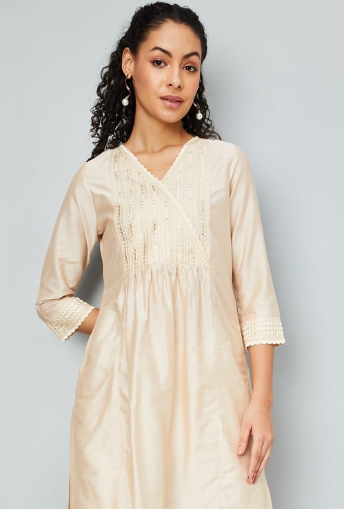 Women Embroidered Yoke Straight Kurta