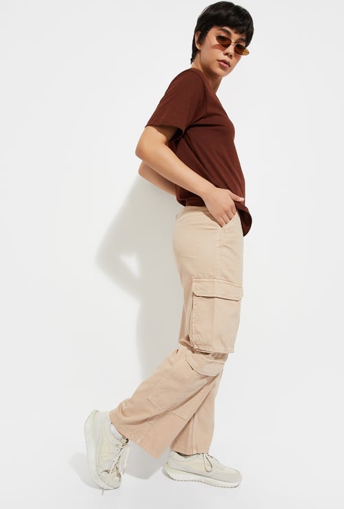 URB_N Women Relaxed Fit Solid Cargo Trousers