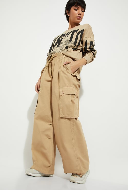 URB_N Women Solid Parachute Pants with Cargo Pockets