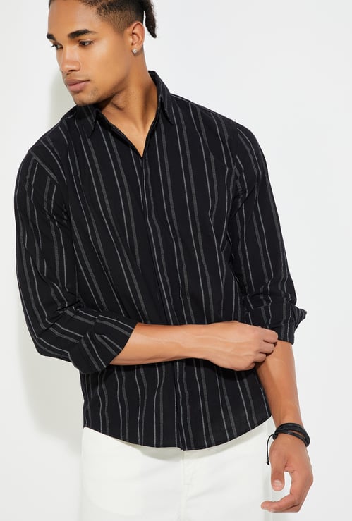 URB_N Men Regular Fit Striped Casual Shirt