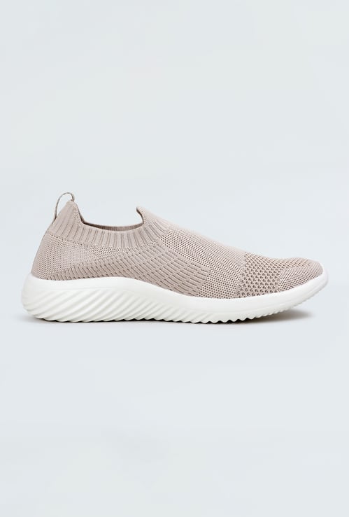 Women Textured Slip-On Sports Shoes