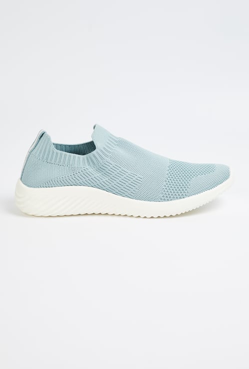 Women Mesh Textured Slip-On Sports Shoes
