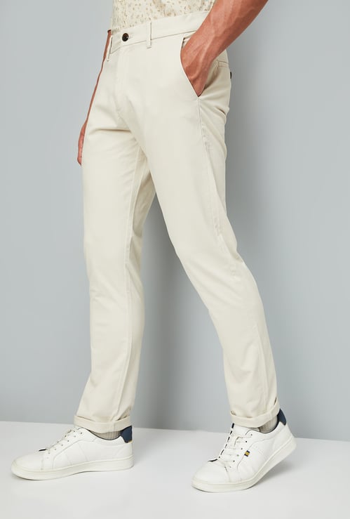 Men Slim Fit Solid Flexi Waist Chinos