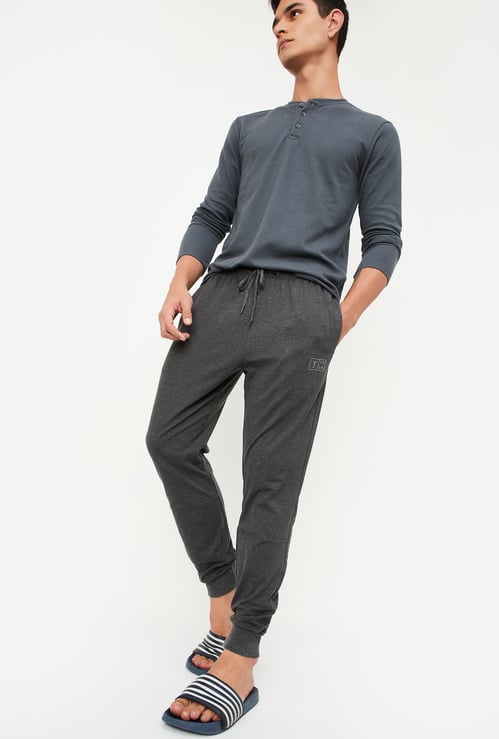 Men Solid Knit Joggers