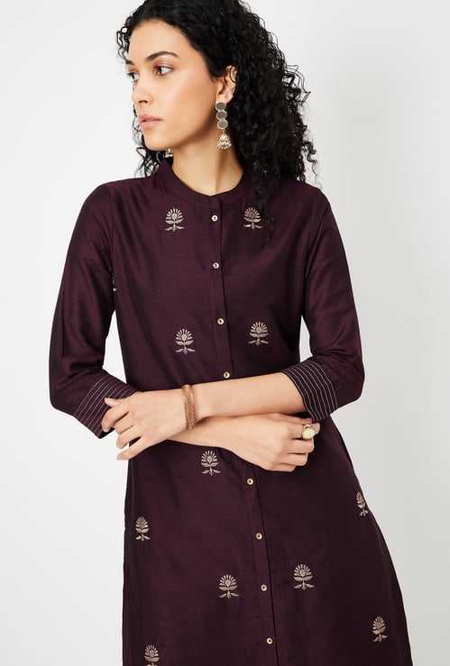 Women Embroidered Straight Kurta