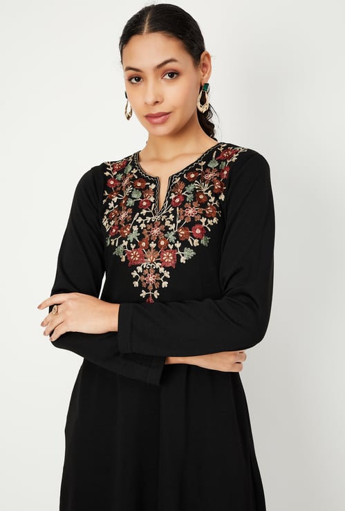 Women Embroidered Winter Kurta