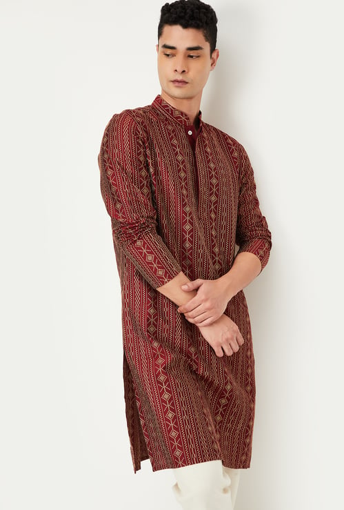 Men Embroidered Straight Kurta