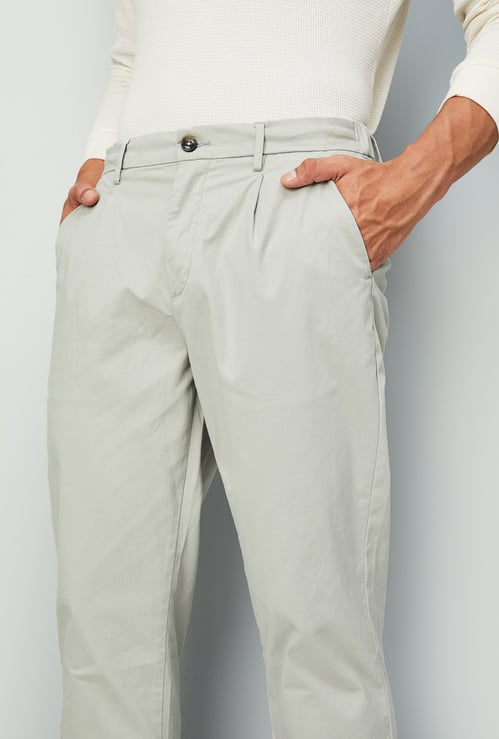 Men Straight Fit Solid Flexi Waist Chinos