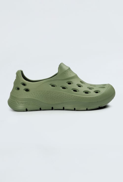 Men Perforated Wash & Wear Clogs