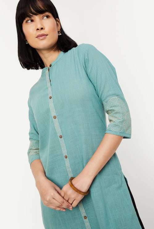 Women Embroidered Straight Kurta