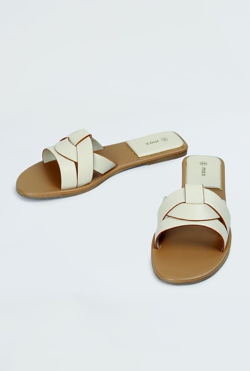 Women Coloublocked Flat Sandals