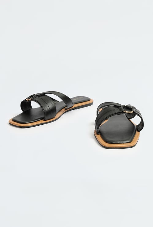 Women Solid Flat Sandals