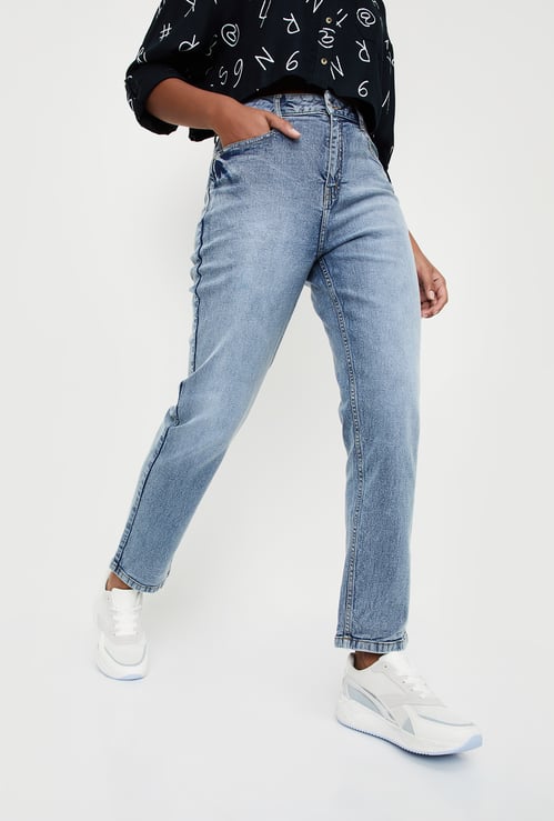 Women Straight Fit Washed Jeans