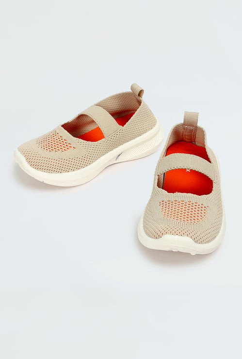 Girls Knit Slip-On Sports Shoes