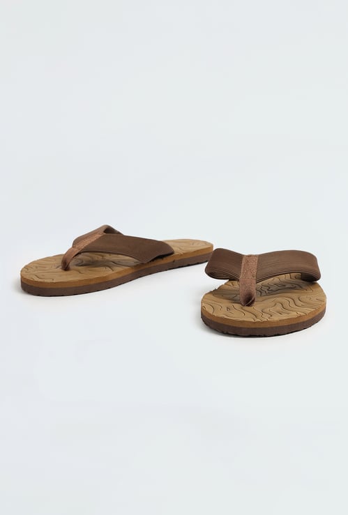 Men Textured V-strap Slipper