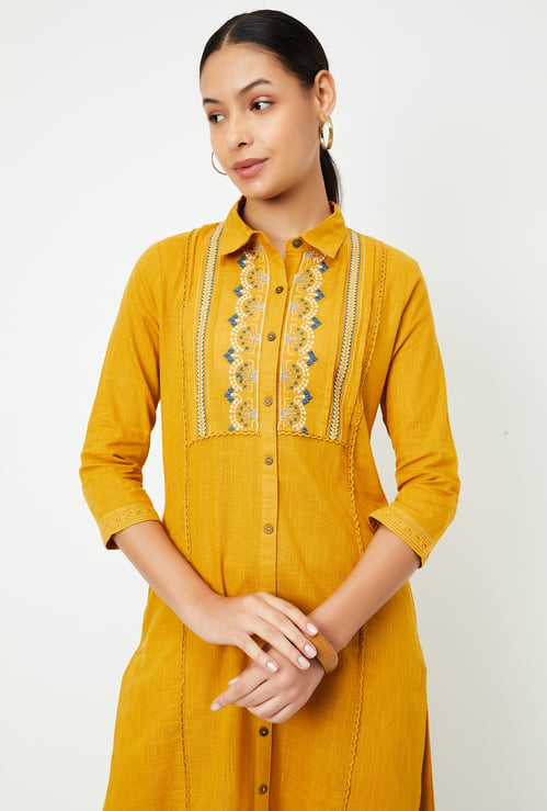 Women Embroidered Yoke Straight Kurta