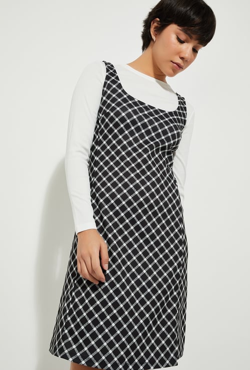 URB_N Women Checked Pinafore Dress with T-shirt