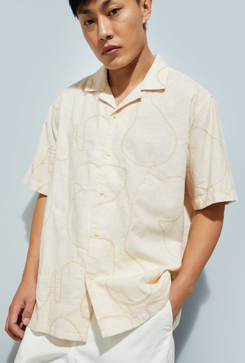 URB_N Men Relaxed Fit Embroidered Resort Shirt