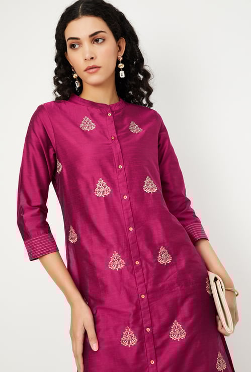 Women Embroidered Straight Kurta