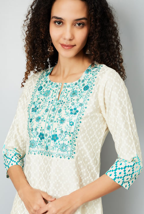 Women Embroidered Straight Kurta