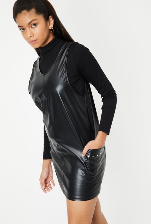 Girls Solid Pinafore Dress with T-shirt