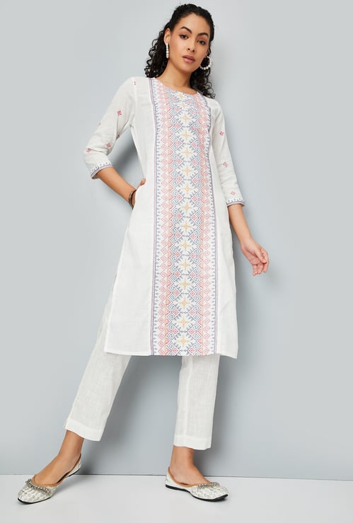 Women Embroidered Straight Kurta