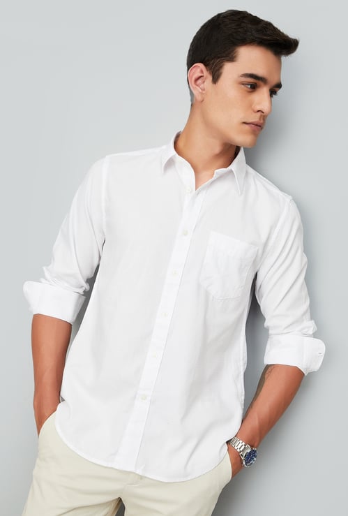 Men Regular Fit Solid Smart Casual Shirt