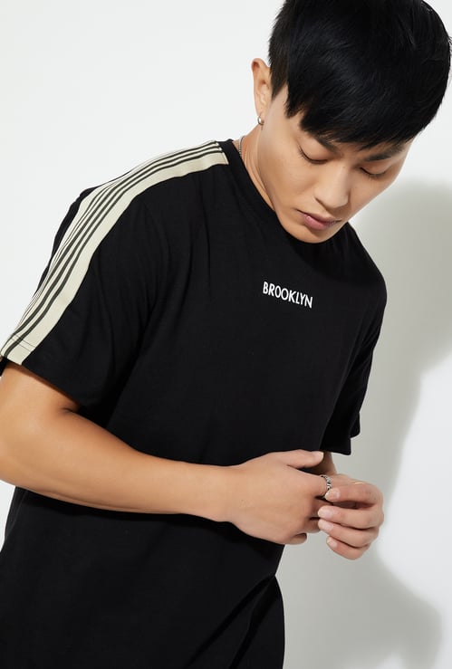 URB_N Men Striped T-shirt