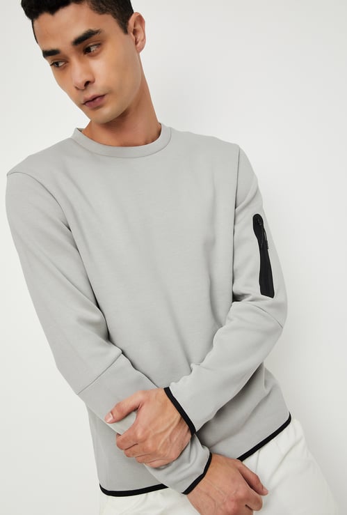 Men Solid Sweatshirt