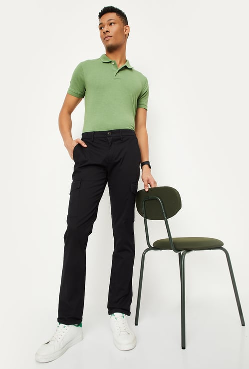 Men Solid Slim Fit Cargo Trousers