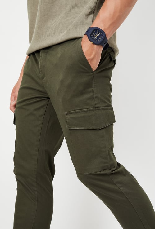Men Solid Slim Fit Cargo Trousers