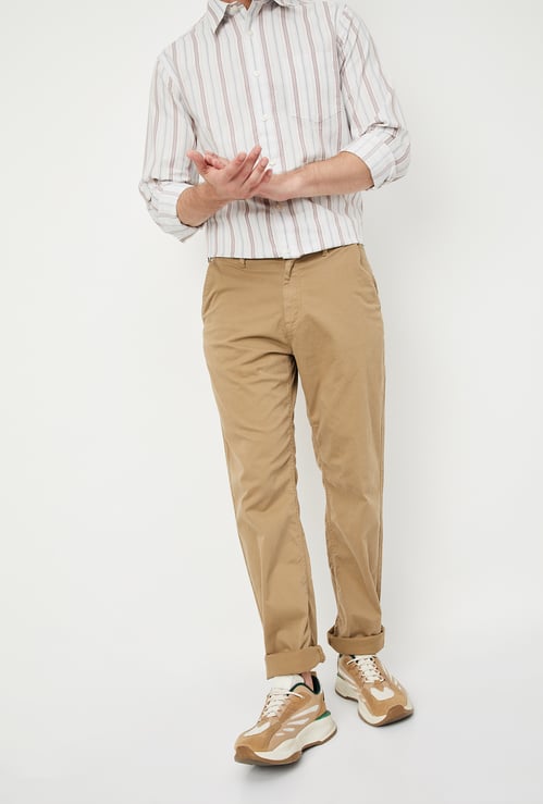 Men Solid Slim Fit Chinos