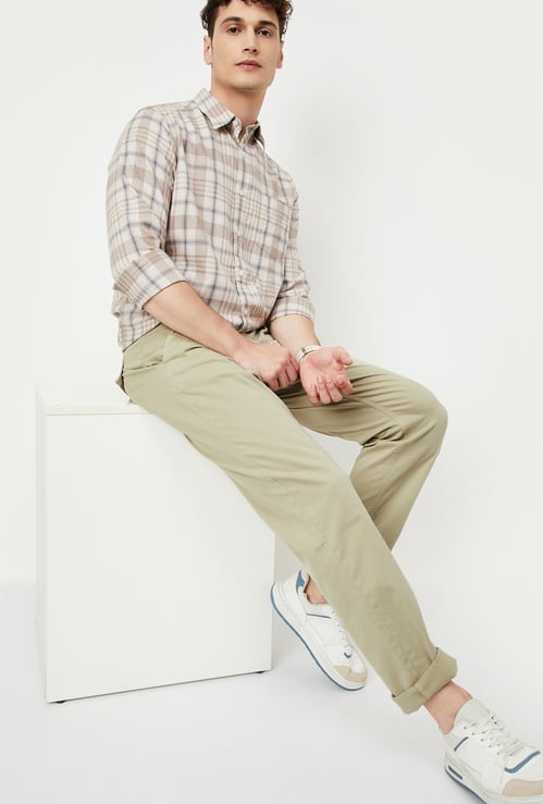Men Solid Slim Fit Chinos