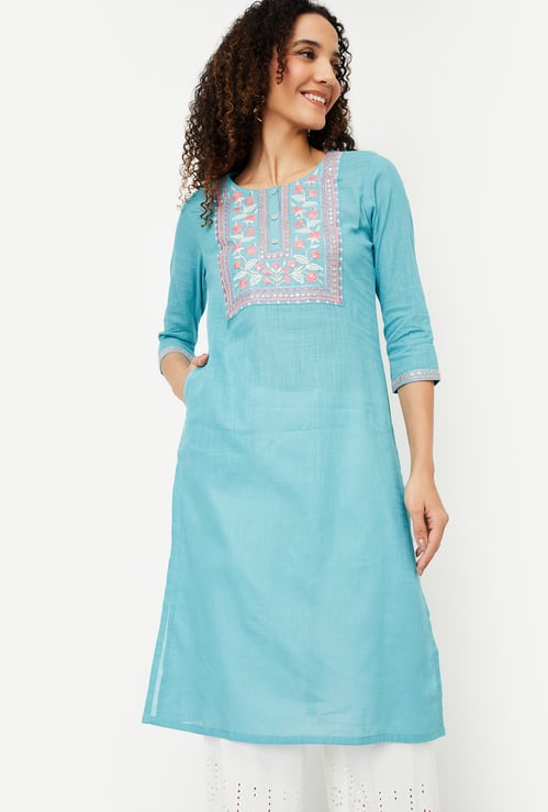Women Embroidered Straight Kurta