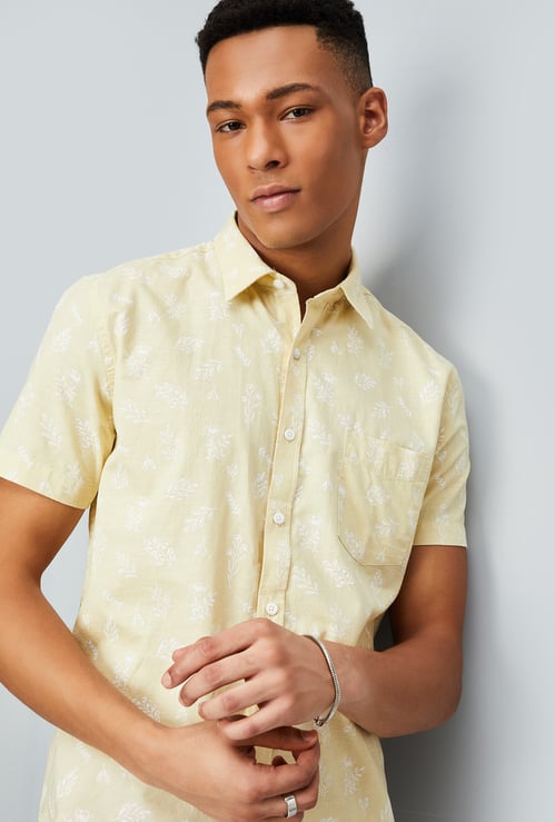 Men Printed Slim Fit Shirt